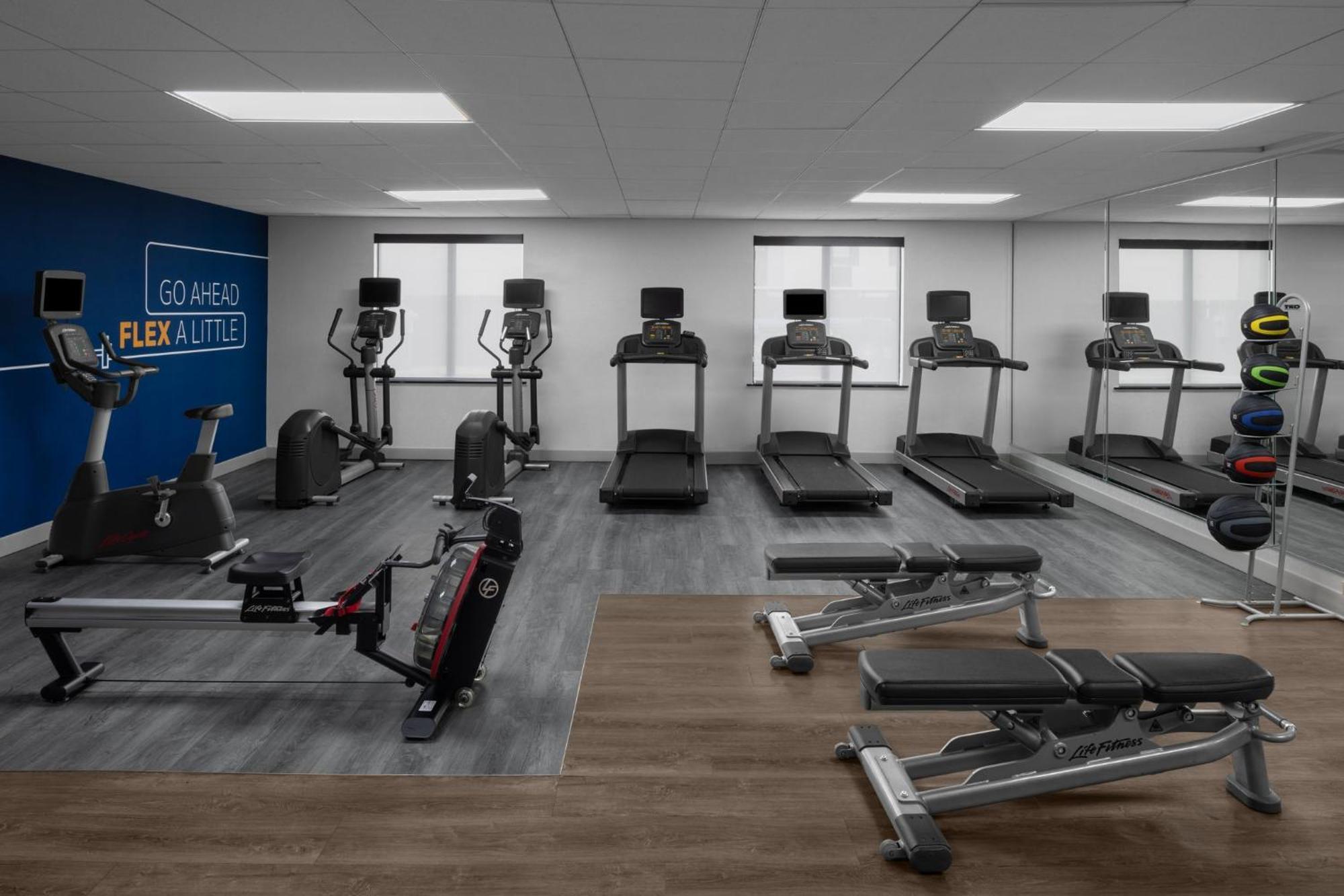 Holiday Inn Express & Suites Midland Loop 250 By Ihg Екстериор снимка